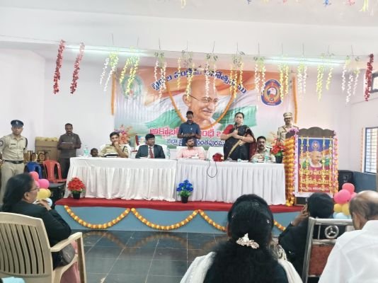 రెడ్డిపల్లి సెంట్రల్ జైలులో గాంధీ జయంతి, ఖైదీల దినోత్సవ వేడుకలు