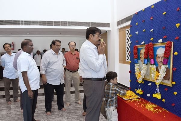 జేఎన్‌టీయూఏలో గాంధీ, శాస్త్రి జయంతి వేడుకలు