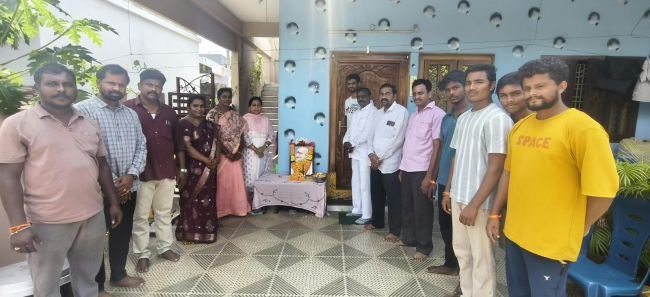 మంచి వాళ్ళ గుండెల్లో మహాత్ముడు చిరస్మరణీయం..*మాజీ  టౌను అధ్యక్షుడు సత్యవరపు సంపూర్ణం