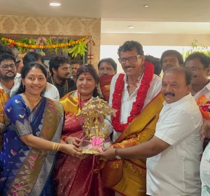 కమలాకర్ రెడ్డికి జన్మదిన శుభాకాంక్షలు తెలిపిన చైర్ పర్సన్ దంపతులు