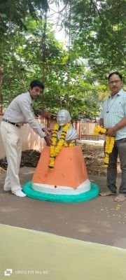 అనకాపల్లి జిల్లా ప్రజా పరిషత్‌లో గాంధీ జయంతి వేడుకలు  — గాంధీజీకి నివాళులర్పించిన డిప్యూటీ సీఈవో ఇ. సందీప్