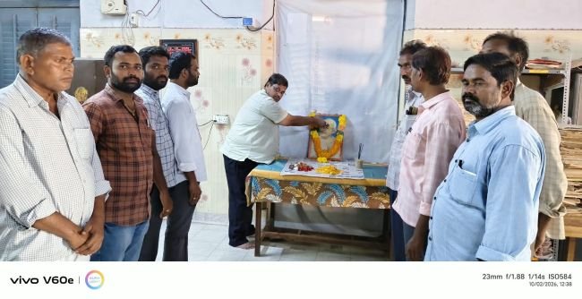 జాతిపితకు ఘన నివాళులు