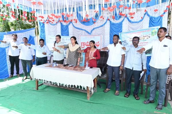 ప్రజల భాగస్వామ్యంతోనే గ్రామాల సమగ్ర అభివృద్ధి : జిల్లా కలెక్టర్ ప్రియాంక