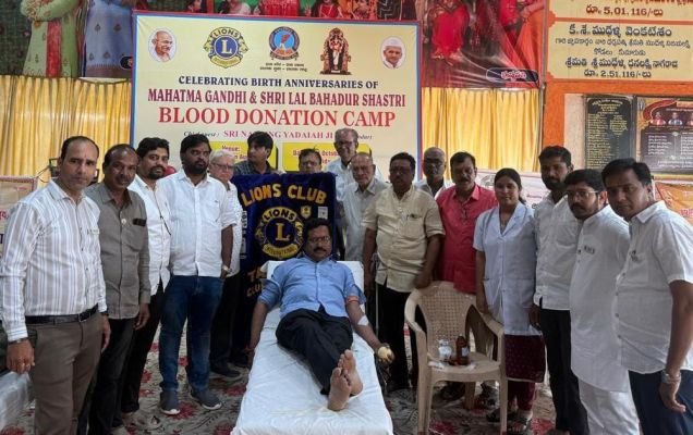 167వసారి రక్తదానం చేసిన డాక్టర్ సంపత్ కుమార్