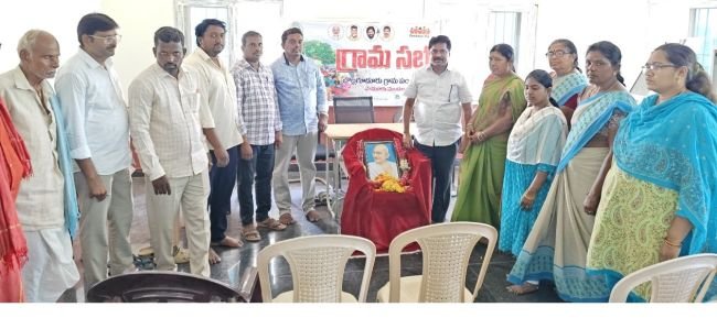 గాంధీ ఆశయాల సాధనకు ప్రతి ఒక్కరూ కృషి చేయాలి