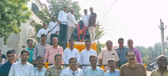 మహాత్మా గాంధీ ఆశయాలు  కొనసాగిద్దాం : పి ఆర్ టి యు జిల్లా నాయకులు