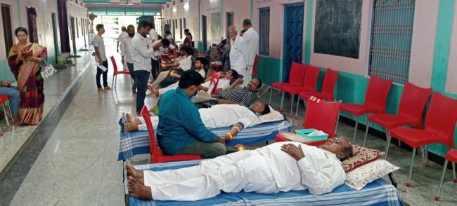 రక్తదానం చేద్దాం ప్రాణదాతలువుదాం.