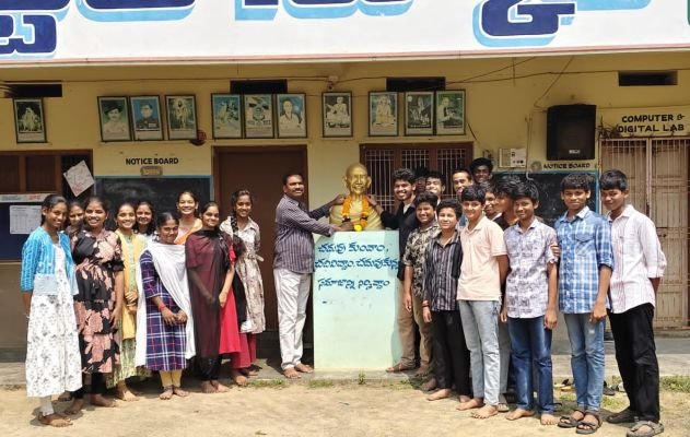 జాతిపితకు ... లాల్ బహదూర్ కు జయంతి నివాళి.