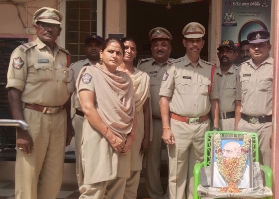 వన్‌టౌన్ పోలీస్ స్టేషన్‌లో ఘనంగా గాంధీ జయంతి వేడుకలు