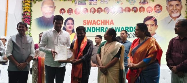 ఎస్.భూర్జవలస హెచ్ఎం కెవి సత్తిబాబుకు స్వచ్ఛత అవార్డు 