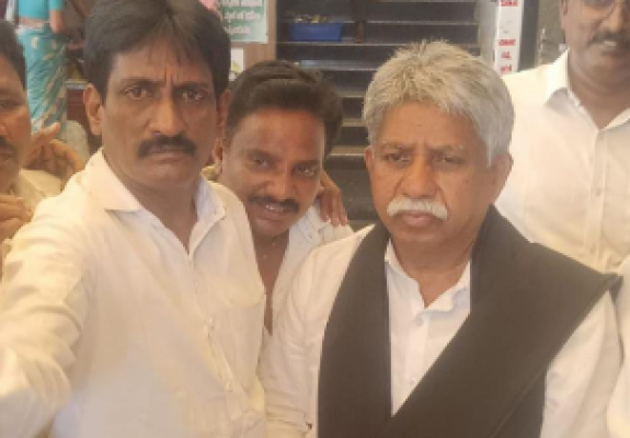  మంద కృష్ణ మాదిగను కలిసిన టీడీపీ నేత పెదపూడి శ్రీనివాసరావు: ఎస్సీ వర్గీకరణ, సంక్షేమంపై కీలక చర్చ!