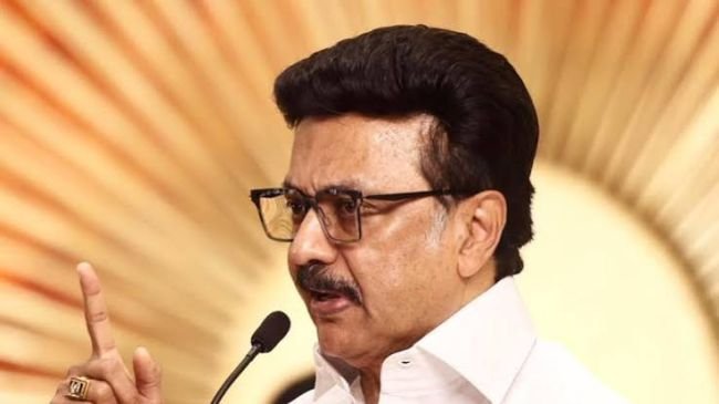 సత్యభామపై అనుచిత వ్యాఖ్యలు: ఎం.కె. స్టాలిన్ బేషరతుగా క్షమాపణ చెప్పాలని టీవీకే నేతల డిమాండ్