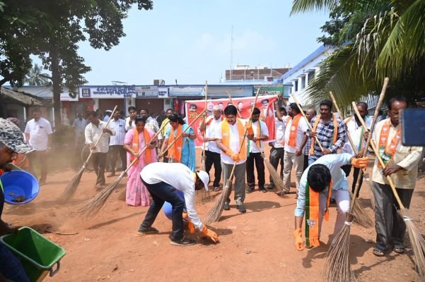 స్వచ్ఛత ప్రతి ఒక్కరి బాధ్యత: ఎమ్మెల్యే నల్లమిల్లి.