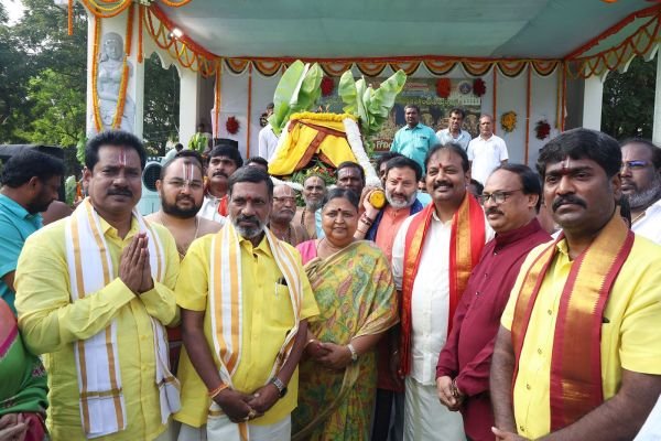 భక్తుల అంతరంగాల్లో యోగజ్యోతి పిండి దీపారాధన లక్ష్యం -వైభవంగా పిండి దీపోత్సవ శోభాయాత్ర : టీటీడీ జేఈవో ప్రభల గోపీనాథ్