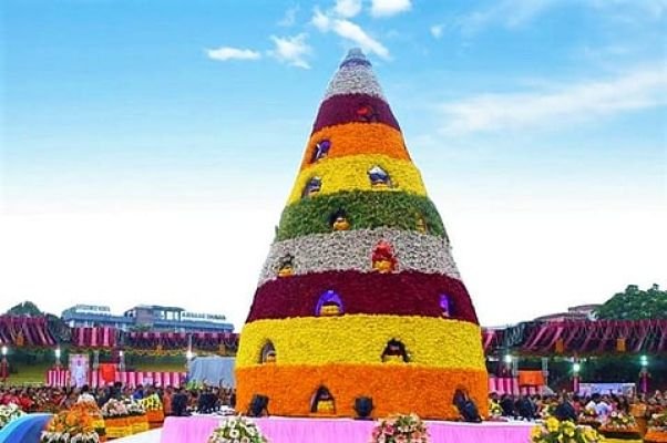 10 నుంచి 18 వరకు బతుకమ్మ వేడుకలు: ప్రభుత్వం భారీ ఏర్పాట్లు