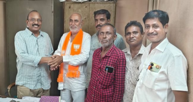 అన్యాయానికి గురవుతున్న కార్మికుల అంశాన్ని హై లెవెల్ మంత్రుల కమిటీ దృష్టికి తీసుకెళ్తా..     బిజెపి నేత మిడతల రమేష్