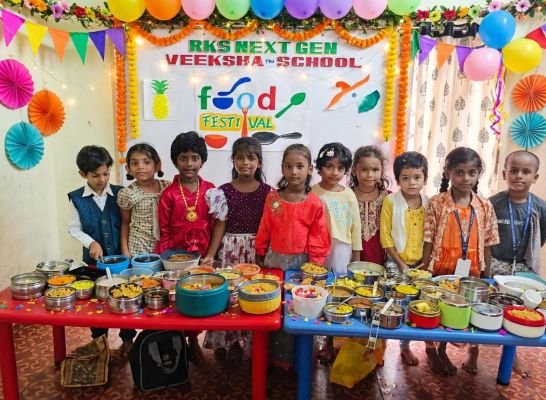 వీక్ష ది స్కూల్లో ఘనంగా ఫుడ్ ఫెస్టివల్