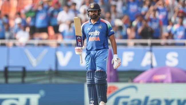 మూడో వన్డేలో రోహిత్ శర్మ అరుదైన రికార్డ్ 