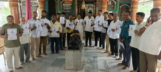  శ్రీ వాసవి అమ్మవారి శరన్నవరాత్రి పోస్టర్ ఆవిష్కరణ