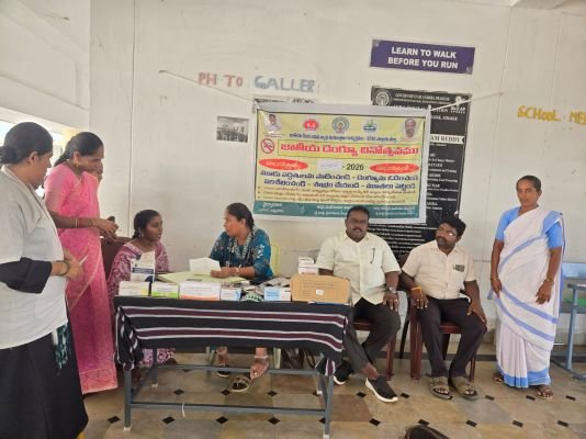 బిసి రెసిడెన్షియల్ కళాశాలలో విద్యార్థుల ఆరోగ్యంపై వైద్య బృందం పర్యవేక్షణ 