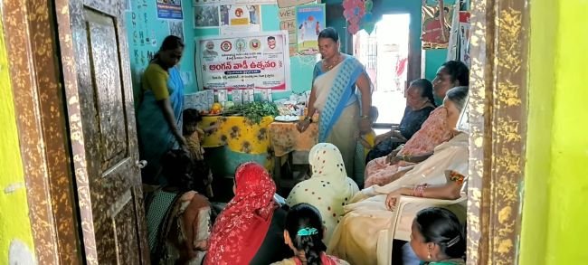 అంగన్వాడీ కేంద్రంలో పోషణ్ మా కార్యక్రమం 