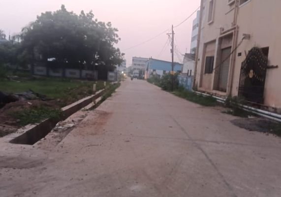 అనుమతులు ఘనం.. బిల్లులు శూన్యం