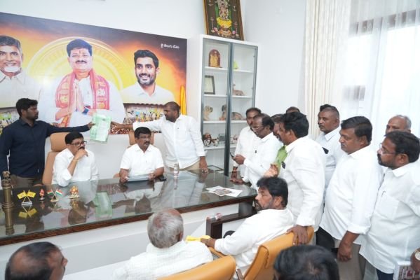 టీడీపీ బలోపేతమే లక్ష్యం. సమన్వయంతో ముందుకు సాగాలి