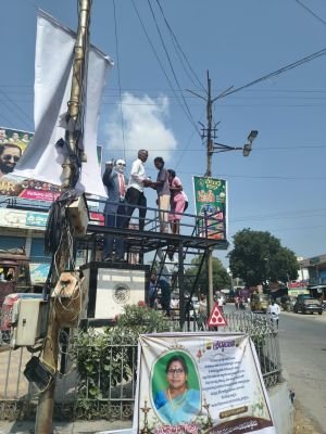 గంగాధర మండలం కొండాయ్యపల్లి సర్పంచ్ ఆత్మహత్య యత్నం