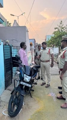 చీరాలలో పోలీసులు విస్తృత తనిఖీలు 