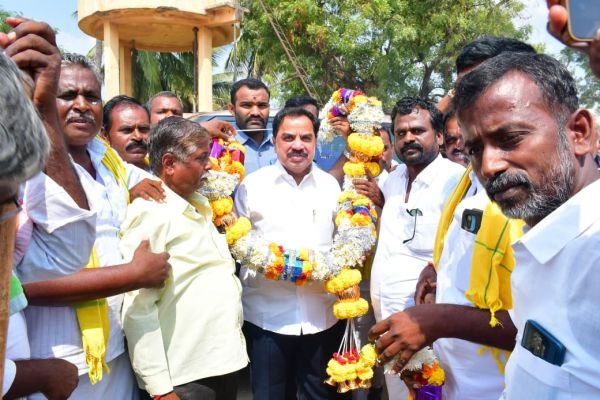 రూ.3.14 కోట్లతో నిర్మించిన రహదారి ప్రారంభం  విట్లంపల్లి ప్రజలకు రోడ్డును అంకితం చేసిన ఎమ్మెల్యే అమిలినేని సురేంద్రబాబు
