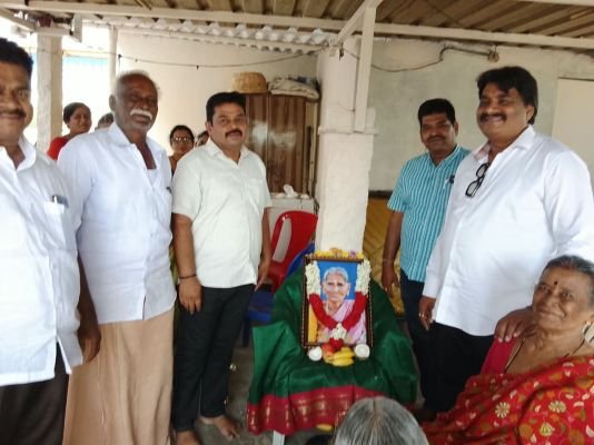 మునెమ్మకు నివాళులర్పించిన మాజీ ఎమ్మెల్యే బియ్యపు మధుసూదన్ రెడ్డి