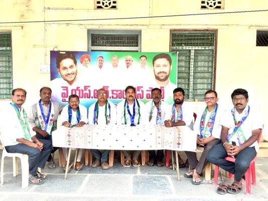 ఆల్ పార్టీ కేటుగాడు ఆదినారాయణ రెడ్డి వైసిపి నాయకులు విమర్శలు