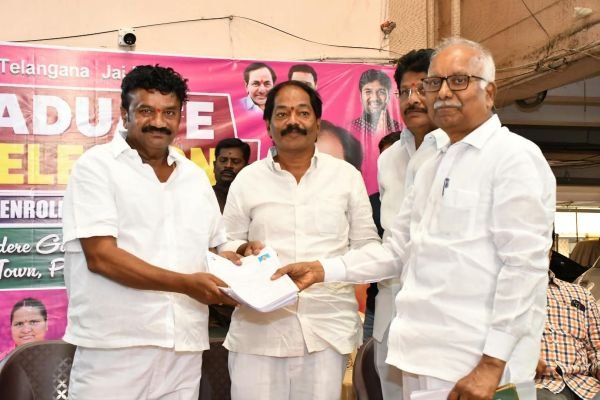 ఓటర్ల హక్కులకు భంగం కలిగించే ఎన్నికల కమిషన్ విధానాలు