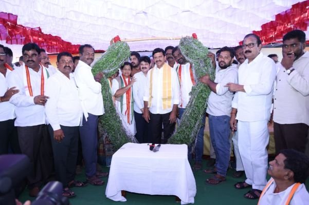పోడు భూముల సమస్యలపై త్వరలో తీపి కబురు ...మంత్రి పొంగులేటి 