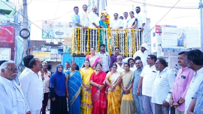 నగర అభివృద్ధికి పునాదులు వేసిన మహానుభావుడు స్వర్గీయ మాజీ శాసనసభ్యులు పునుగుపాటి