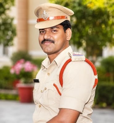 టీ.నరసాపురం ఎస్‌ఐ జయబాబు సేవలు భేష్ కౌన్సెలింగ్‌తో సమస్యల పరిష్కారం.. యువతకు మార్గనిర్దేశం