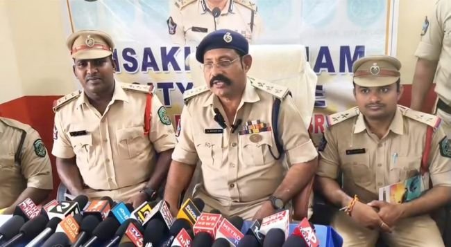 పక్కా ప్లాన్‌తో మహిళపై దాడి.. 24 గంటల్లోనే కేసు ఛేదించిన క్రైమ్ పోలీసులు