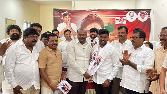 ఫ్యాన్ స్విచ్ ఆఫ్.. గ్లాస్ సీన్ ఆన్: పెందుర్తి 77వ వార్డులో ఒకేసారి 300 మందికి జ్ఞానోదయం!