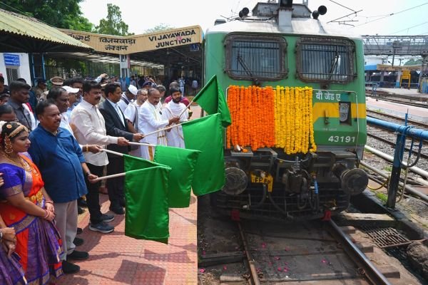 విజయవాడ నుంచి సోమనాథ్‌కు స్వాభిమాన్ యాత్ర