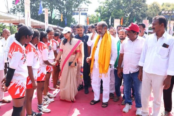 రాష్ట్రస్థాయి కబడ్డీ పోటీలను పరిశీలించిన జిల్లా కలెక్టర్