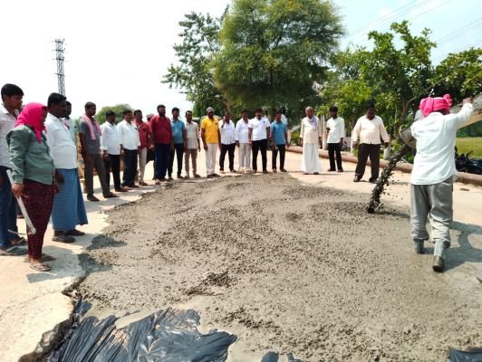 పదవి  లేకున్నా ప్రజాసేవలో ముందడుగు