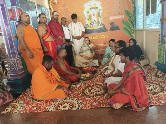 కీసరగుట్ట శ్రీ రామలింగేశ్వరుని సేవలో గవర్నర్‌ సతీమణి జానకి శుక్ల