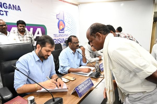 ప్రజావాణికి జిల్లా అధికారులు తప్పనిసరిగా హాజరు కావాలి