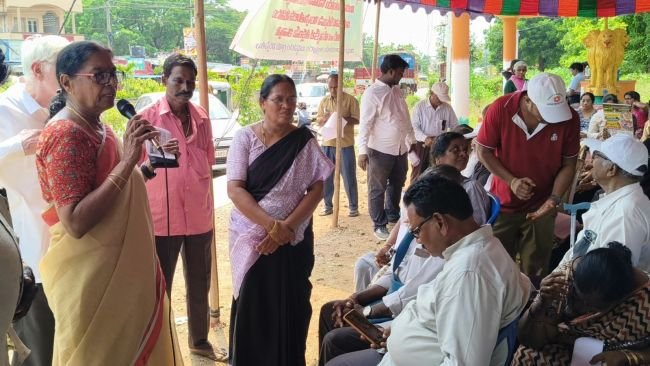 నిర్వాసితులను ఇబ్బందులకు గురిచేసి చంద్రబాబు చేసేది అభివృద్ధా..?