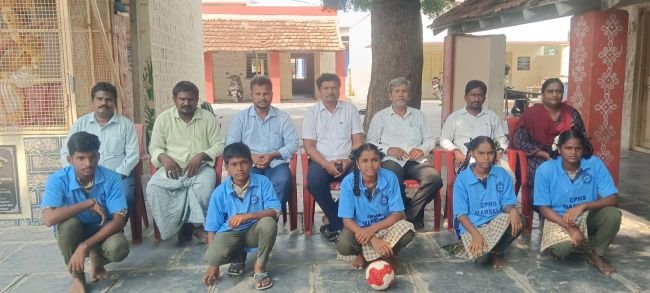 రాష్ట్రస్థాయి క్రీడా పోటీలకు మారెళ్ళ విద్యార్థులు.