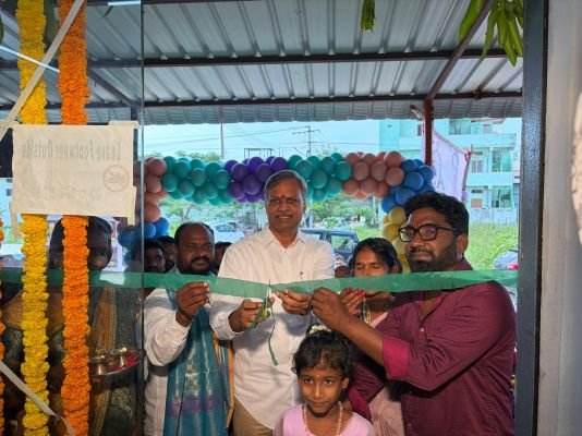 ఎ ఎస్ ఫ్యాషన్ షో జోన్ మెన్స్ వేర్ స్టోర్ ప్రారంభించిన ఎమ్మెల్యే పల్లా 