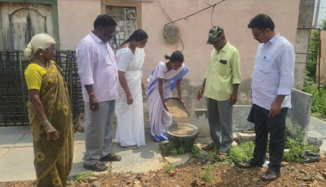 వెంకటాపురంలో ఫీవర్ సర్వే లారా సర్వే