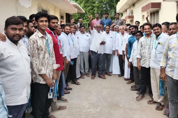 ఐడి కార్డు ఉన్న ప్రతి కార్యకర్తకు ఐదు లక్షల బీమా