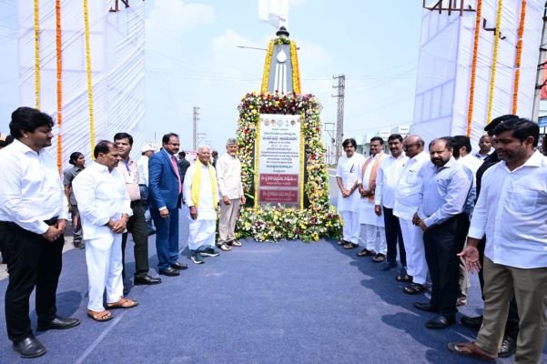 సీమకు రఫ్ఫా రఫ్ఫా రాజకీయం కాదు.. అభివృద్ధి సంక్షేమం కావాలి. సీఎం.