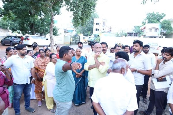 గన్నవరం సీహెచ్‌సీ రూపురేఖలు నెల రోజుల్లో మార్చాలి.   సీహెచ్‌సీ అభివృద్ధికి సమగ్ర మాస్టర్‌ ప్లాన్‌ రూపొందించాలి.